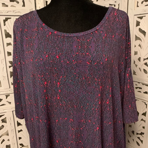 LULAROE! PURPLE & RED ACCENTS STRETCHY LIGHTWEIGHT SHORT SLEEVE LONG TUNIC TOP - Picture 2 of 8